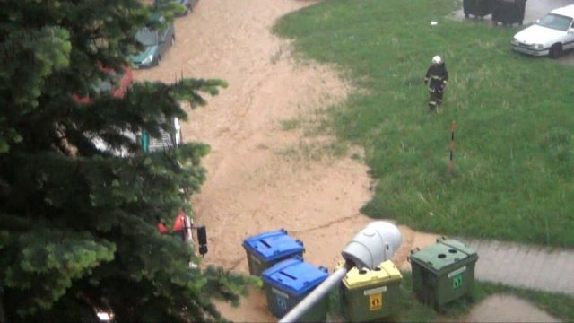 VIDEO: Pozrite si unikátne zábery zaplaveného sídliska JUH
