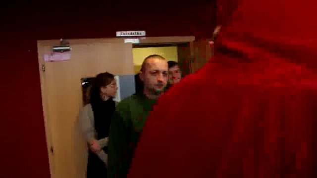 Skladanie sľubov v krajskom parlamente: Takto sa pokúšal dostať dnu Mikuláš