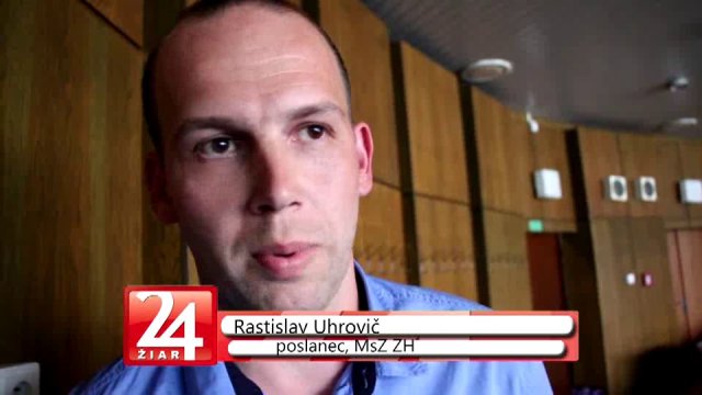 Hádka v mestskom parlamente kvôli zimáku