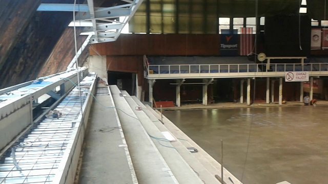 Rekonštrukcia banskobystrického zimného štadióna v plnom prúd