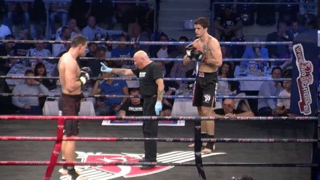 10. zápas finále pyramídy o titul majstra Európy: Možný vs. Kulla – víťaz Tomáš 